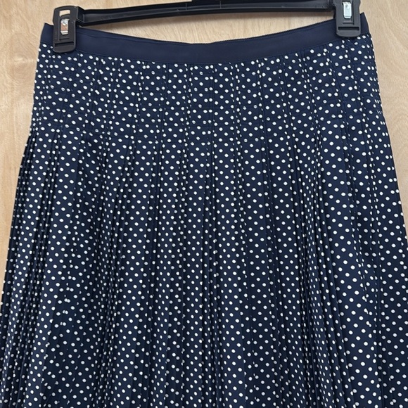 J Crew Navy Polka Dot Pleated Skirt - Picture 4 of 10